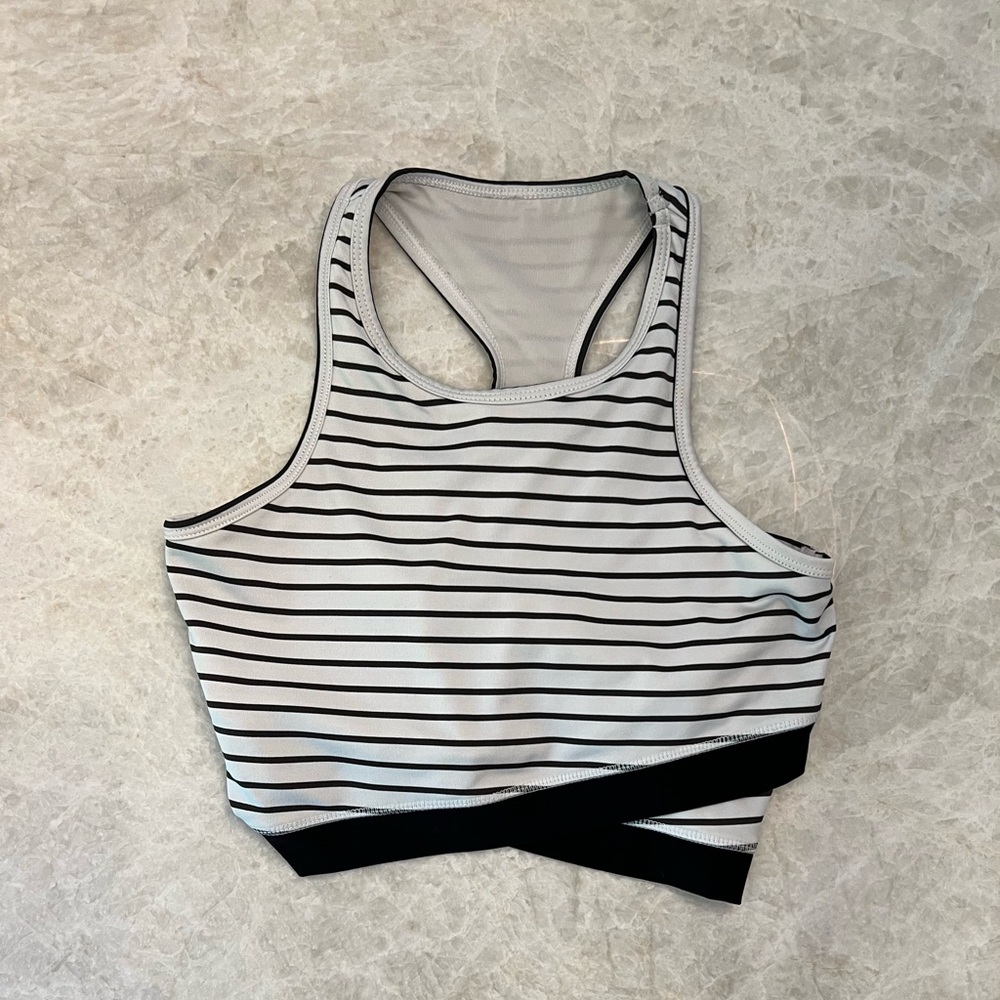 Tj maxx crop sports bra, crossover front